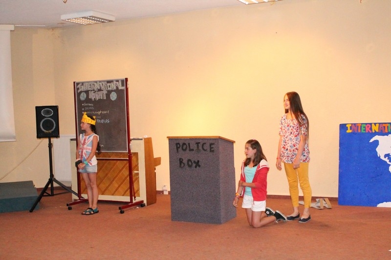 Village Camps International Summer Camp Leysin, Switzerland 2025-08-09 https://www.villagecamps.com/journals_admin/images/700-19-intl night (188).jpg